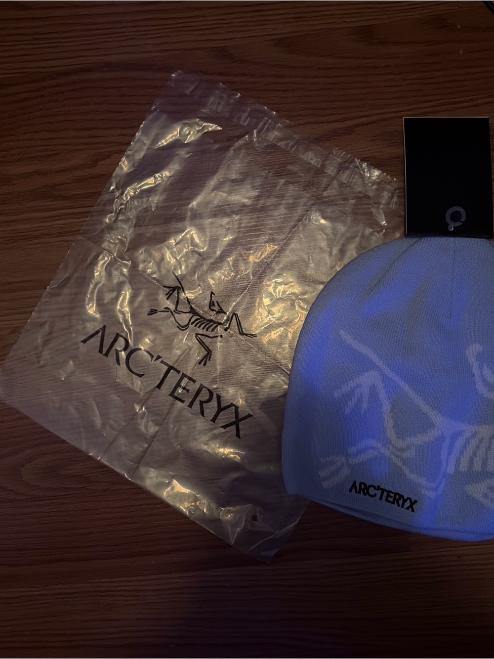 Arc'teryx blue White Logo Beanie - Men's Knit Hat